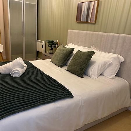 Central Birmingham City Apartment -Smart Tv - Free Parking Onsite Zewnętrze zdjęcie