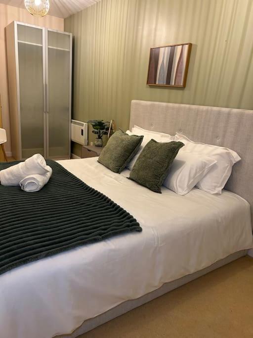 Central Birmingham City Apartment -Smart Tv - Free Parking Onsite Zewnętrze zdjęcie