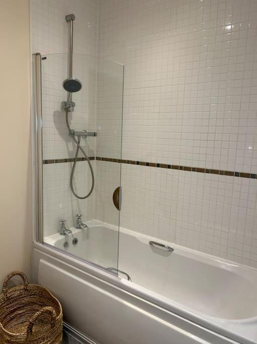 Central Birmingham City Apartment -Smart Tv - Free Parking Onsite Zewnętrze zdjęcie